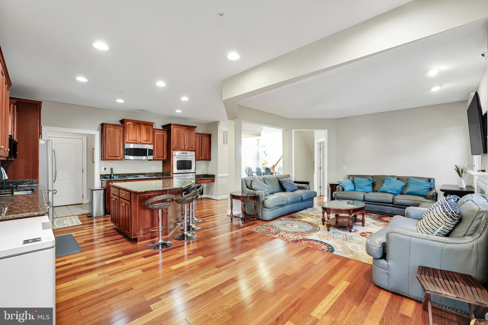 3037 MOORE LANE