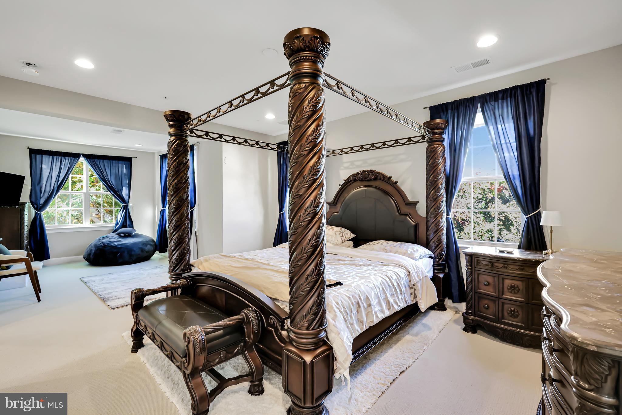 KENSINGTON HEIGHTS - Residential Lease