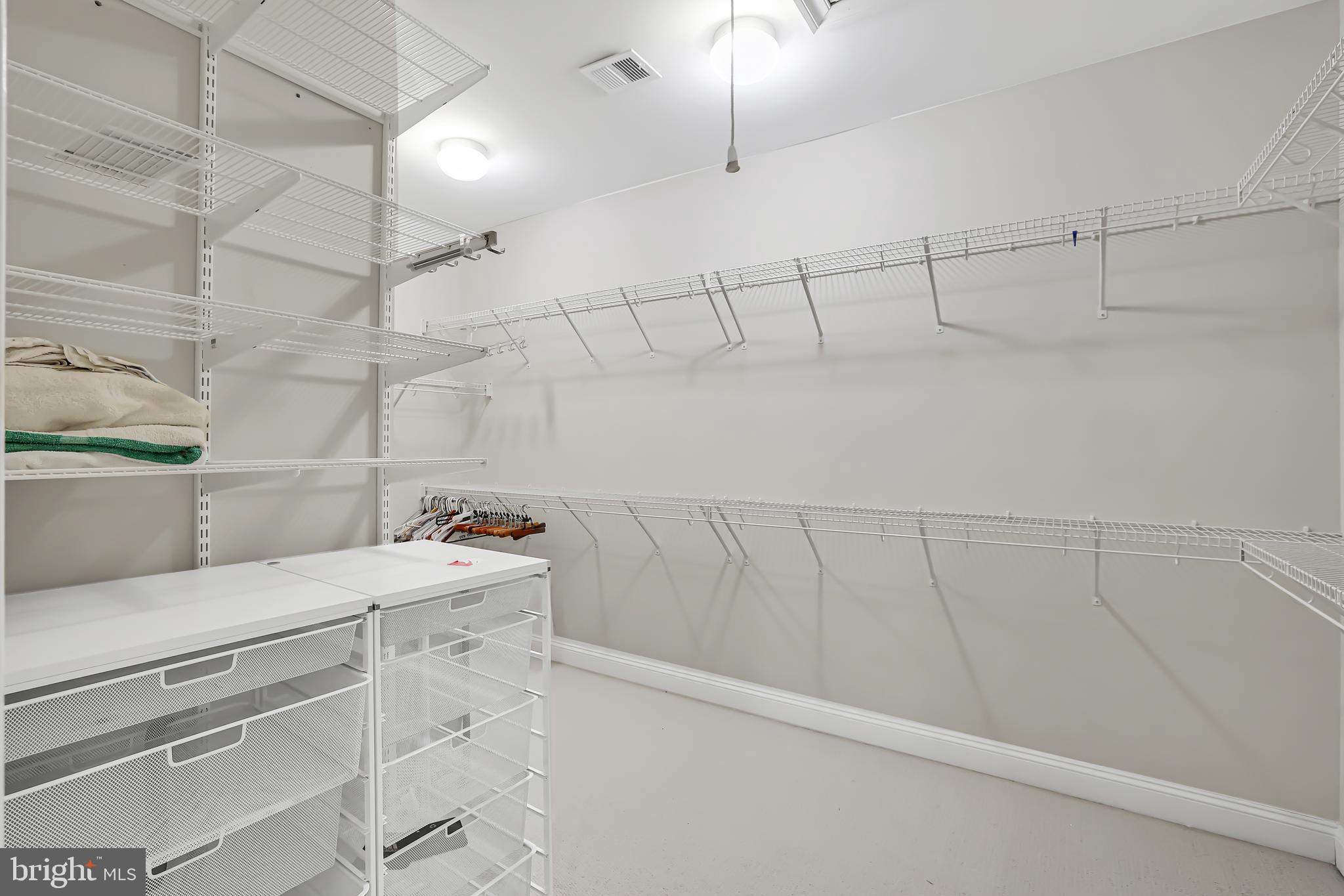 KENSINGTON HEIGHTS - Residential Lease