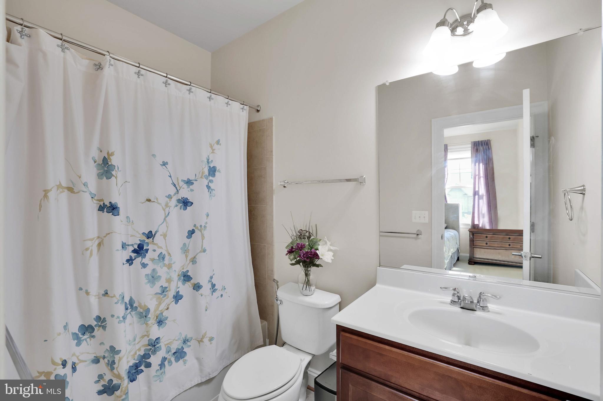 KENSINGTON HEIGHTS - Residential Lease