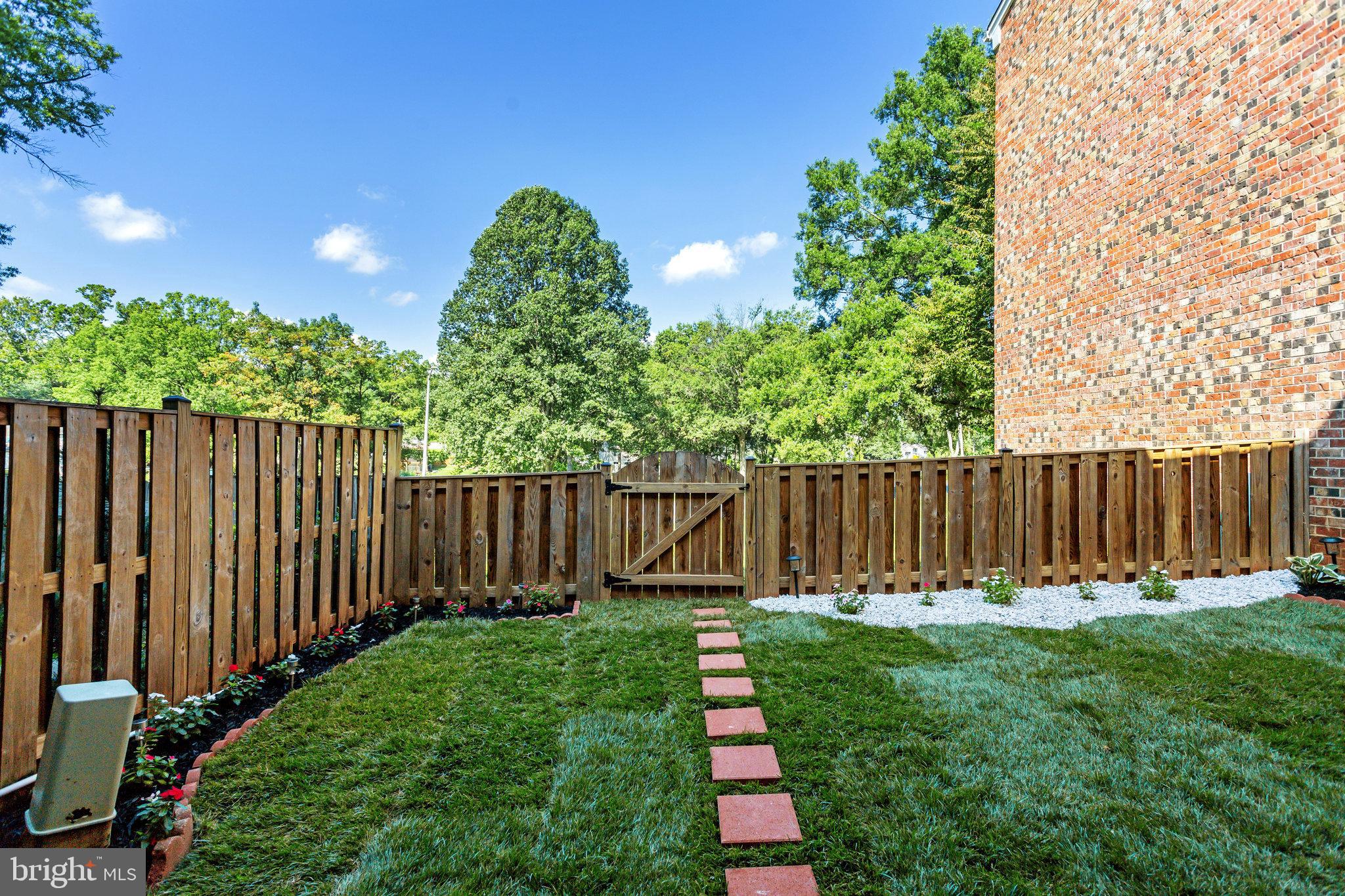 POTOMAC OAKS - Residential