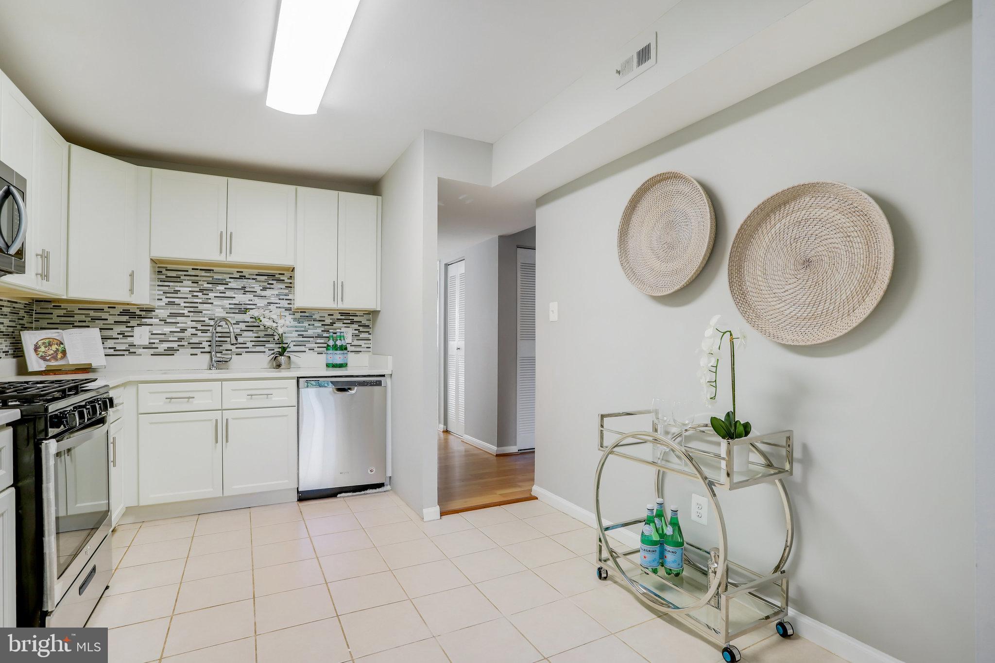 POTOMAC OAKS - Residential