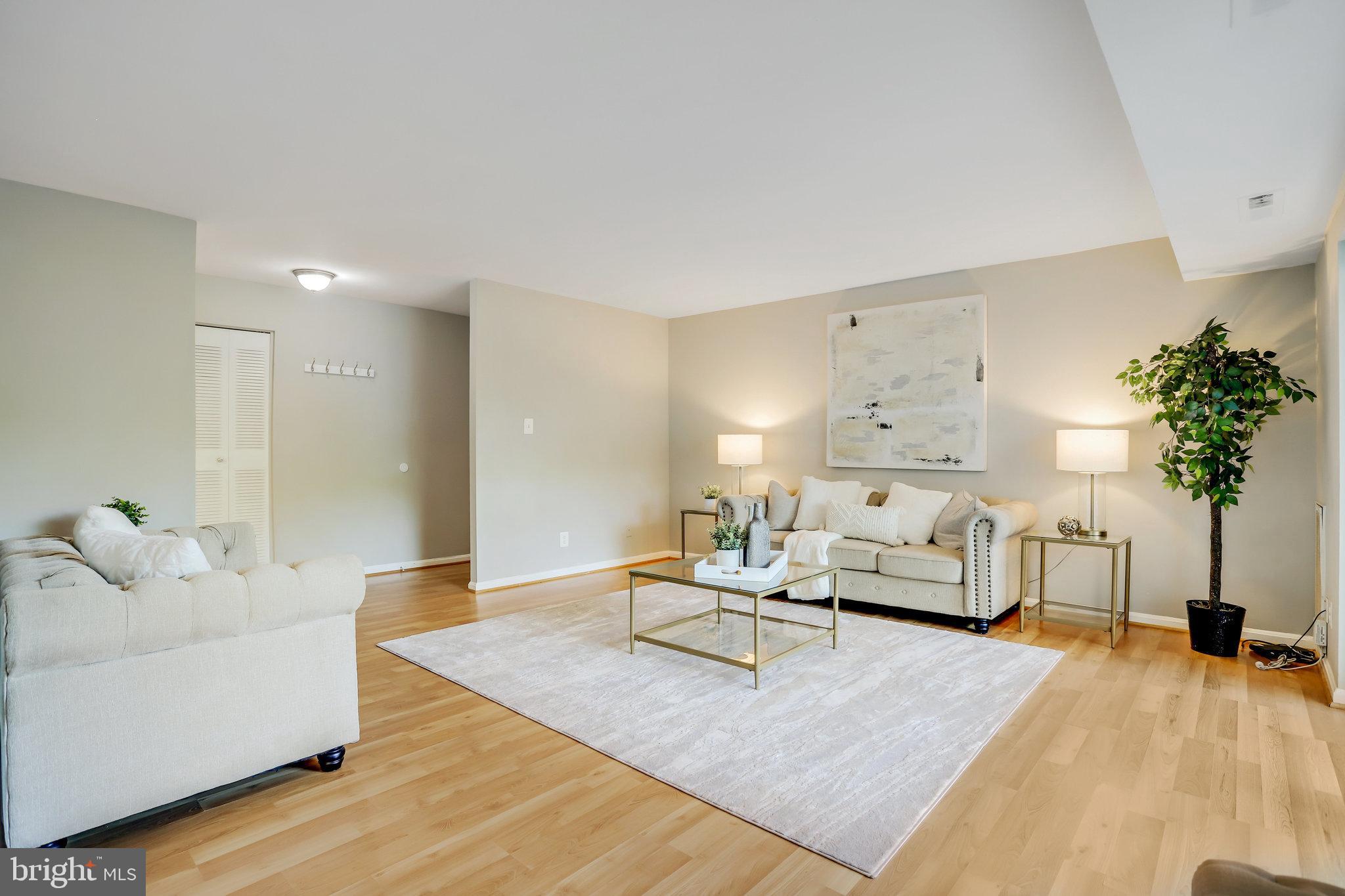 POTOMAC OAKS - Residential