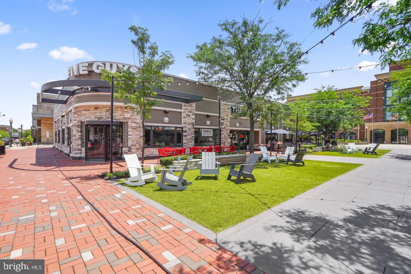 POTOMAC OAKS - Residential