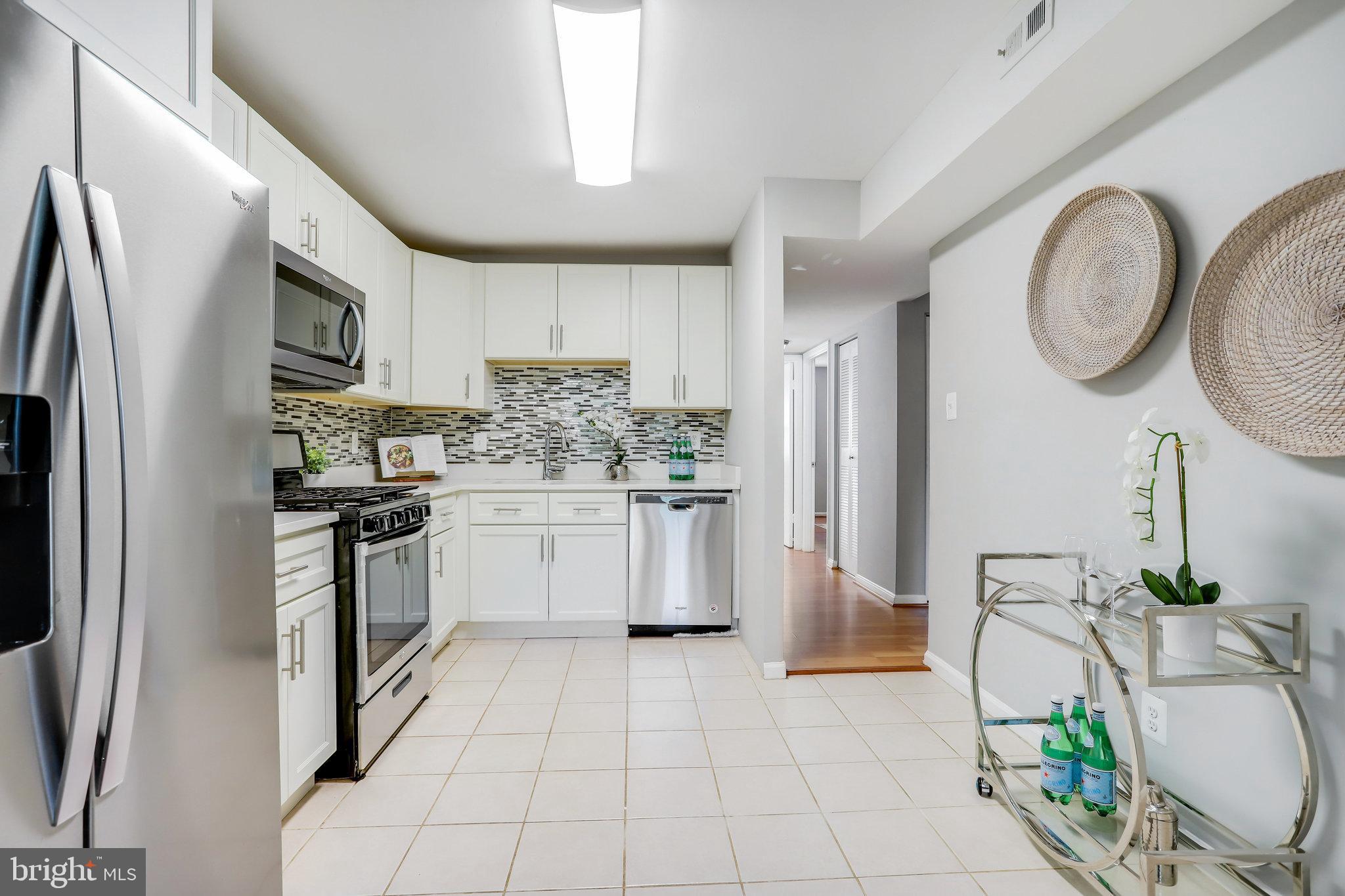 POTOMAC OAKS - Residential