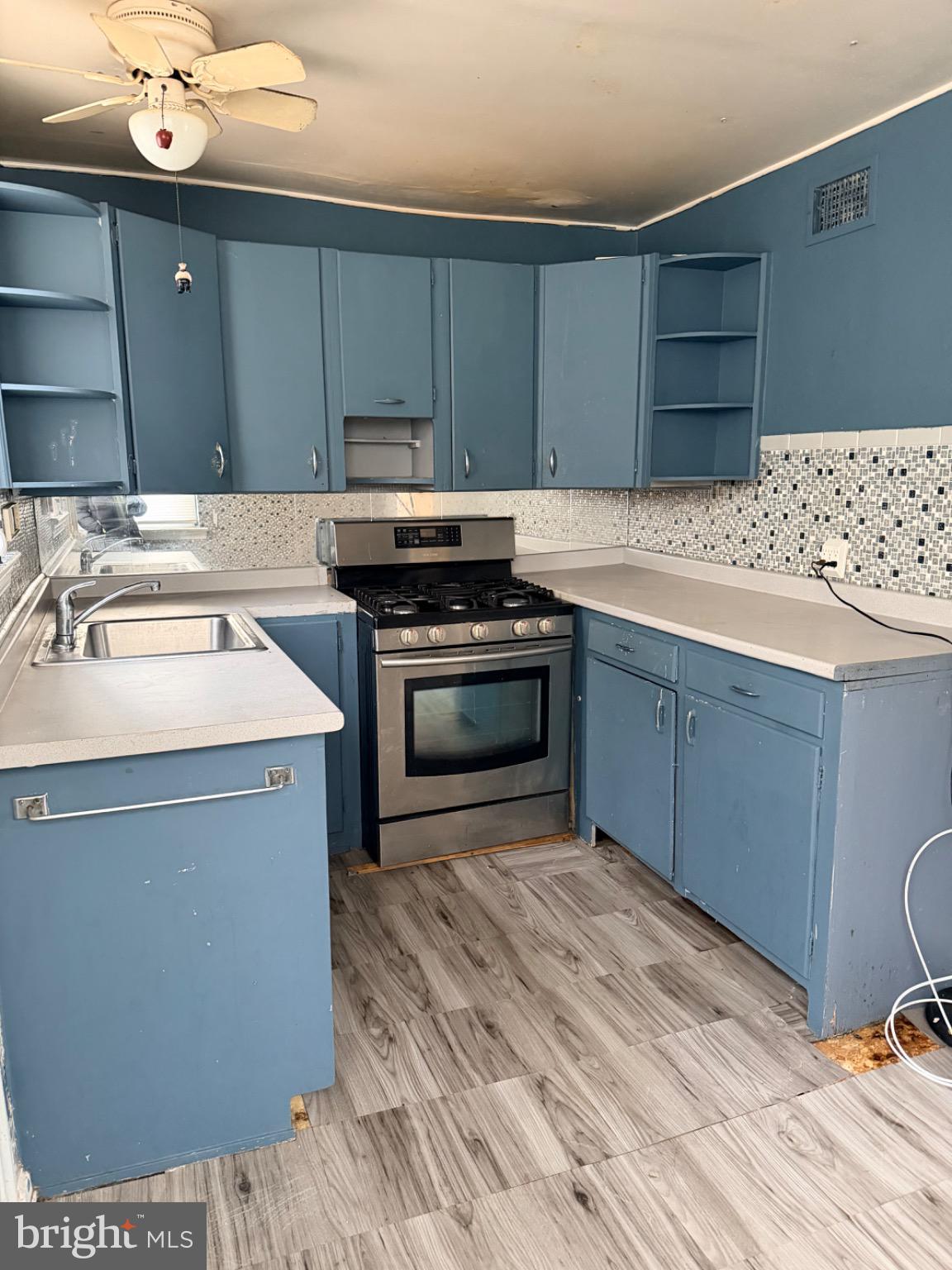 PHILADELPHIA (NORTHEAST) - Residential