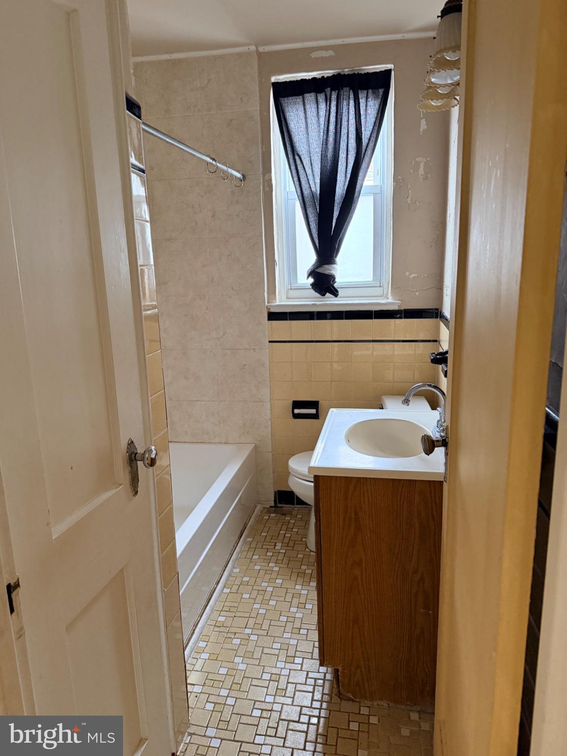 PHILADELPHIA (NORTHEAST) - Residential