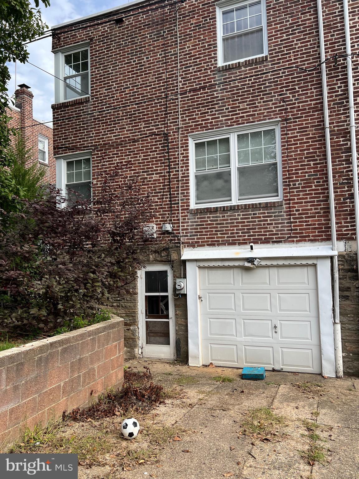 PHILADELPHIA (NORTHEAST) - Residential