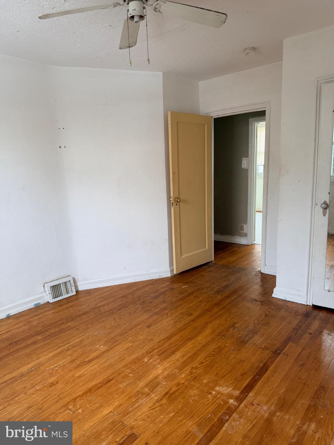 PHILADELPHIA (NORTHEAST) - Residential