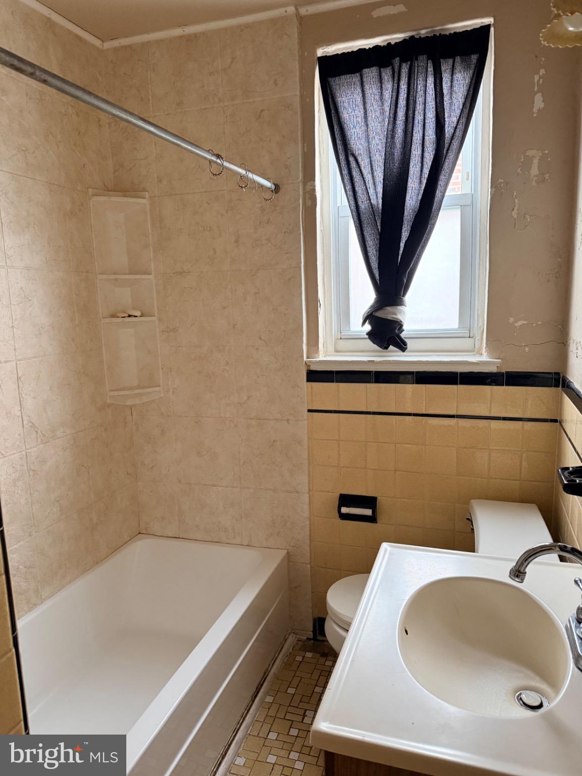 PHILADELPHIA (NORTHEAST) - Residential