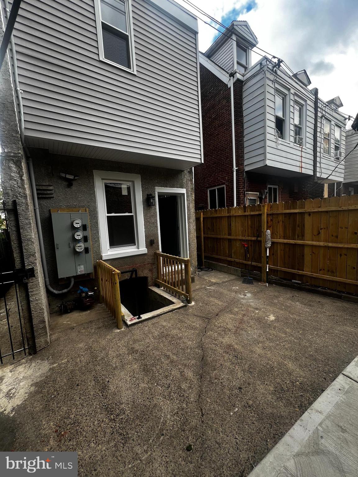 FRANKFORD - Residential Lease