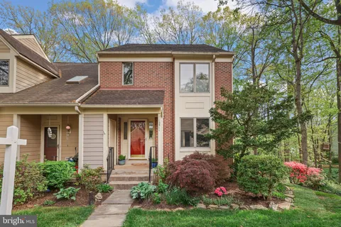 12511 N Lake Court, Fairfax, VA MLS: VAFX2230462