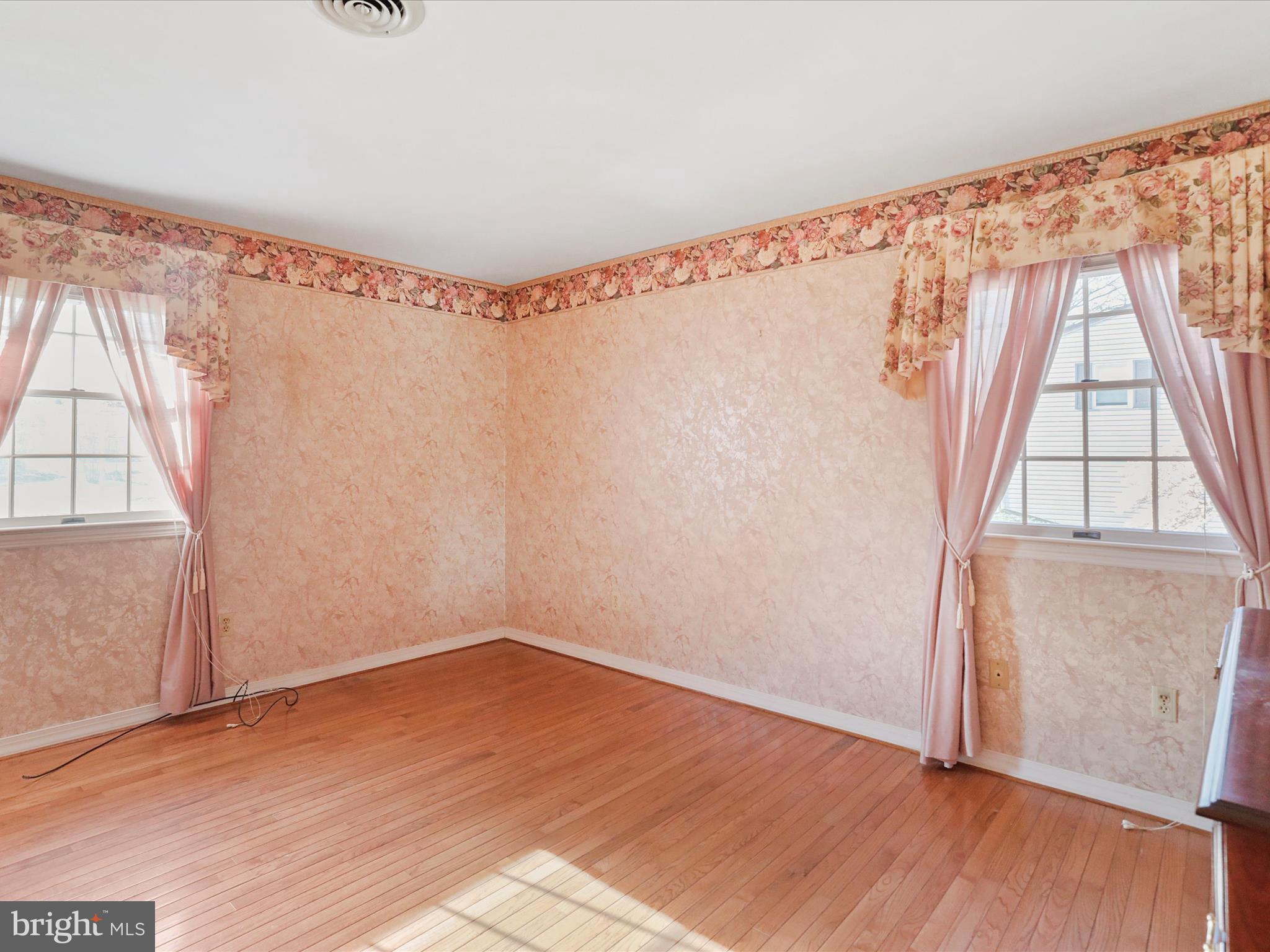 ORCHARD HILLS - Residential