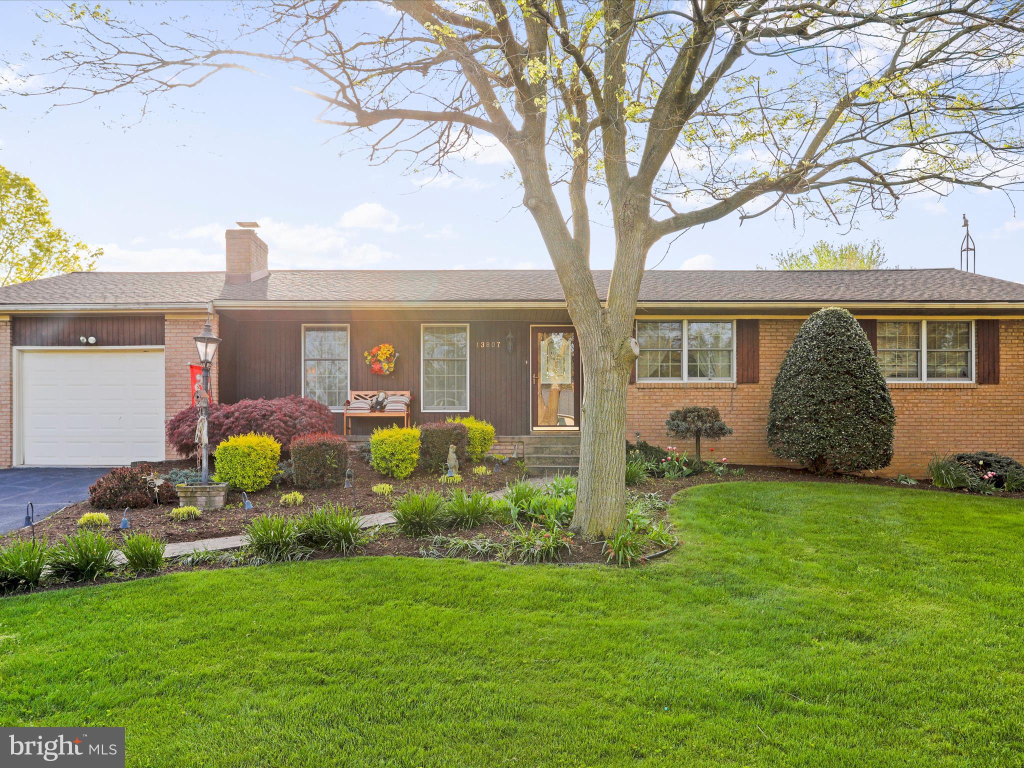 ORCHARD HILLS - Residential