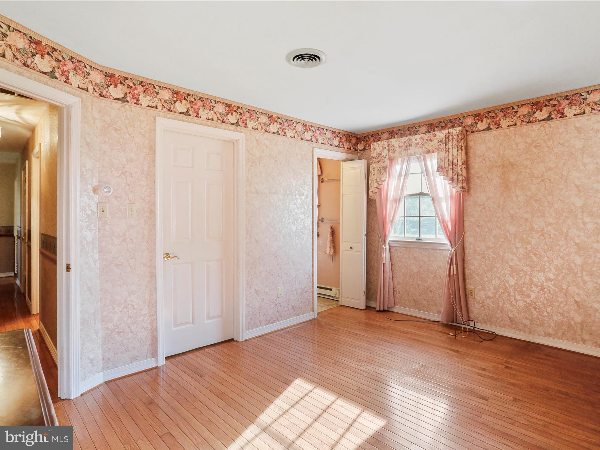 ORCHARD HILLS - Residential