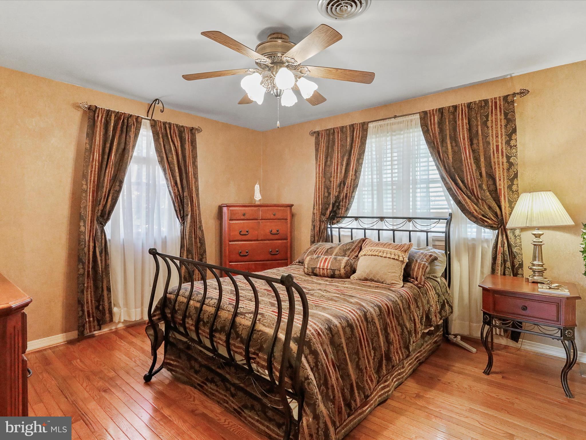 ORCHARD HILLS - Residential