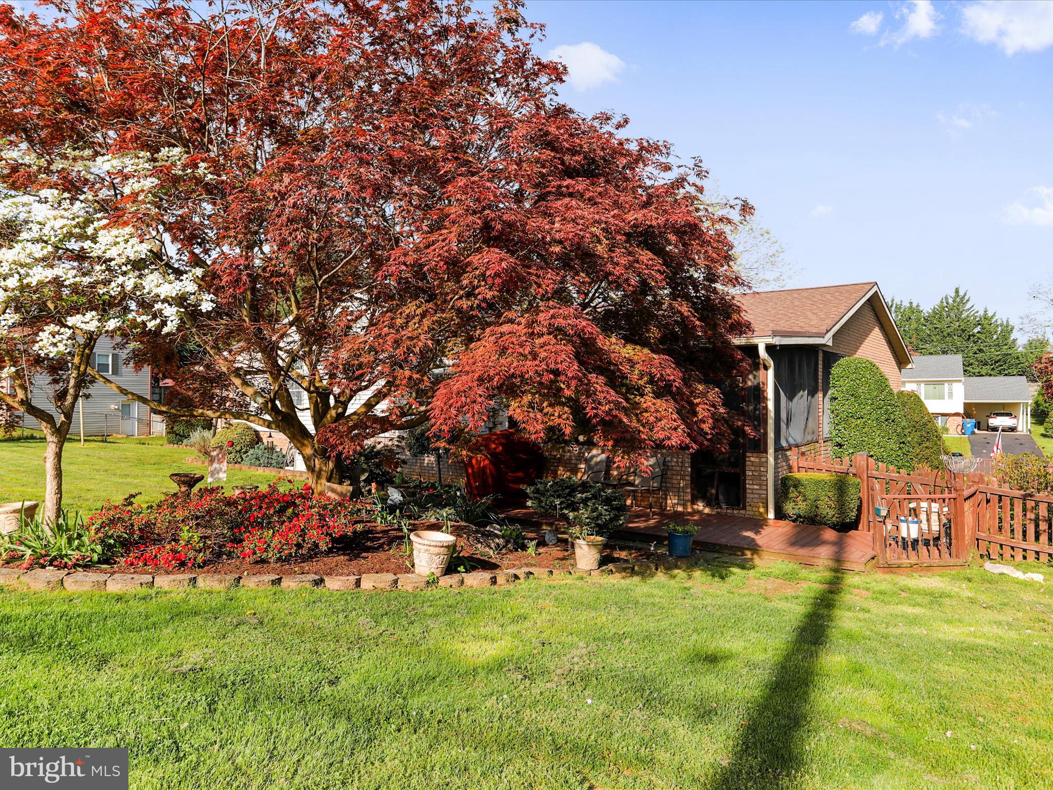 ORCHARD HILLS - Residential