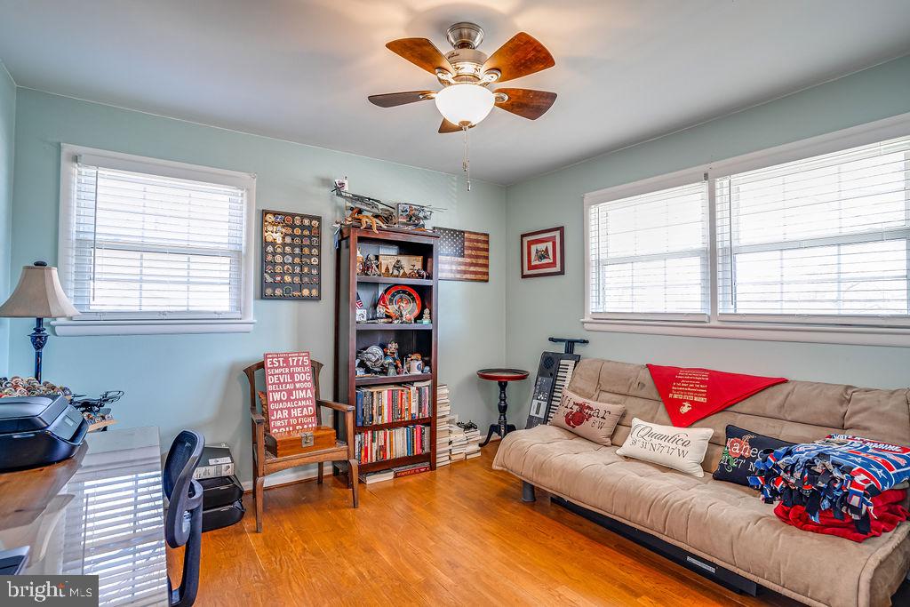 RIVERSIDE ESTATES - Residential Lease