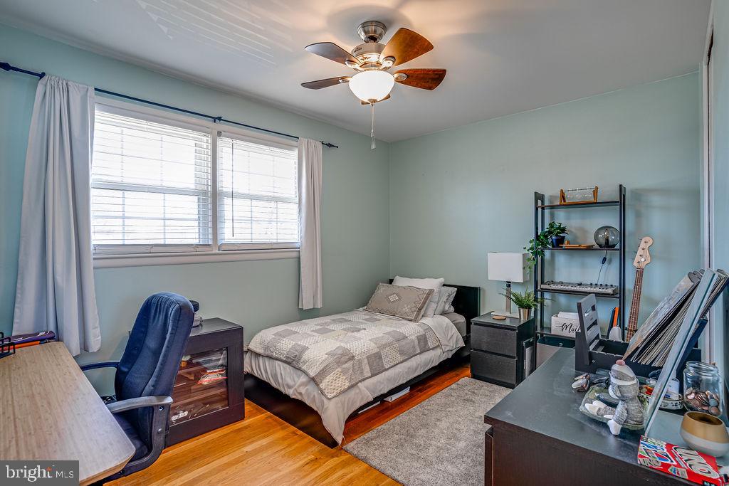 RIVERSIDE ESTATES - Residential Lease