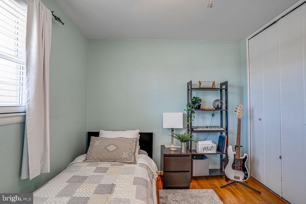 RIVERSIDE ESTATES - Residential Lease