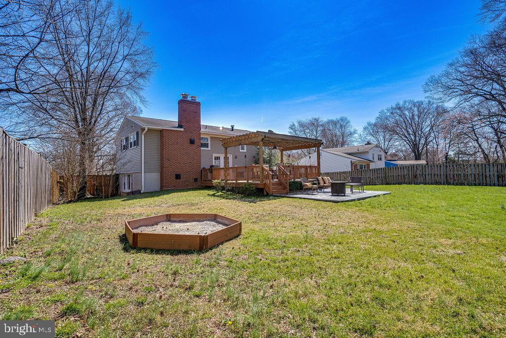 RIVERSIDE ESTATES - Residential Lease