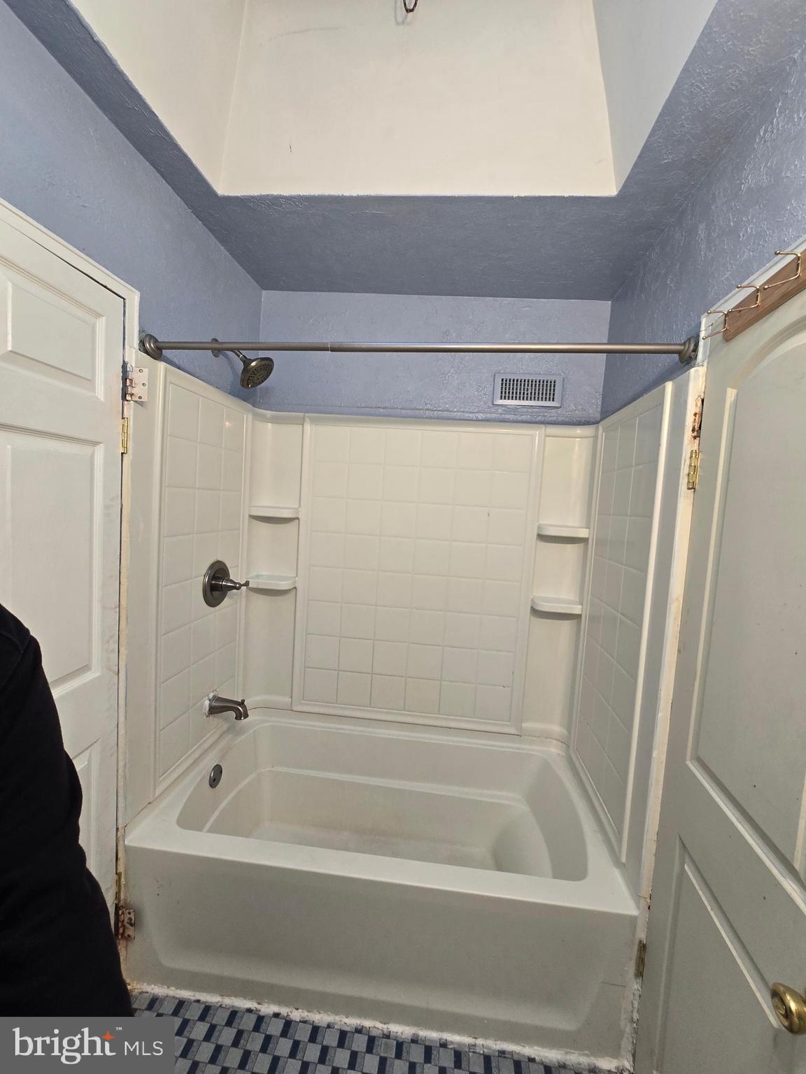 MAYFAIR (EAST) - Residential Lease