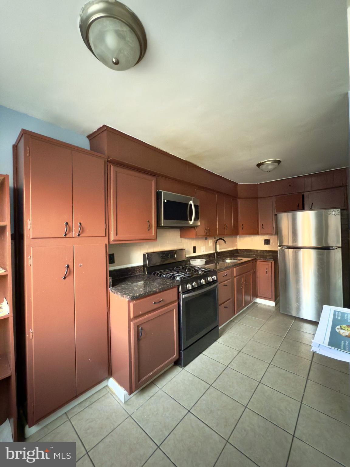 MAYFAIR (EAST) - Residential Lease