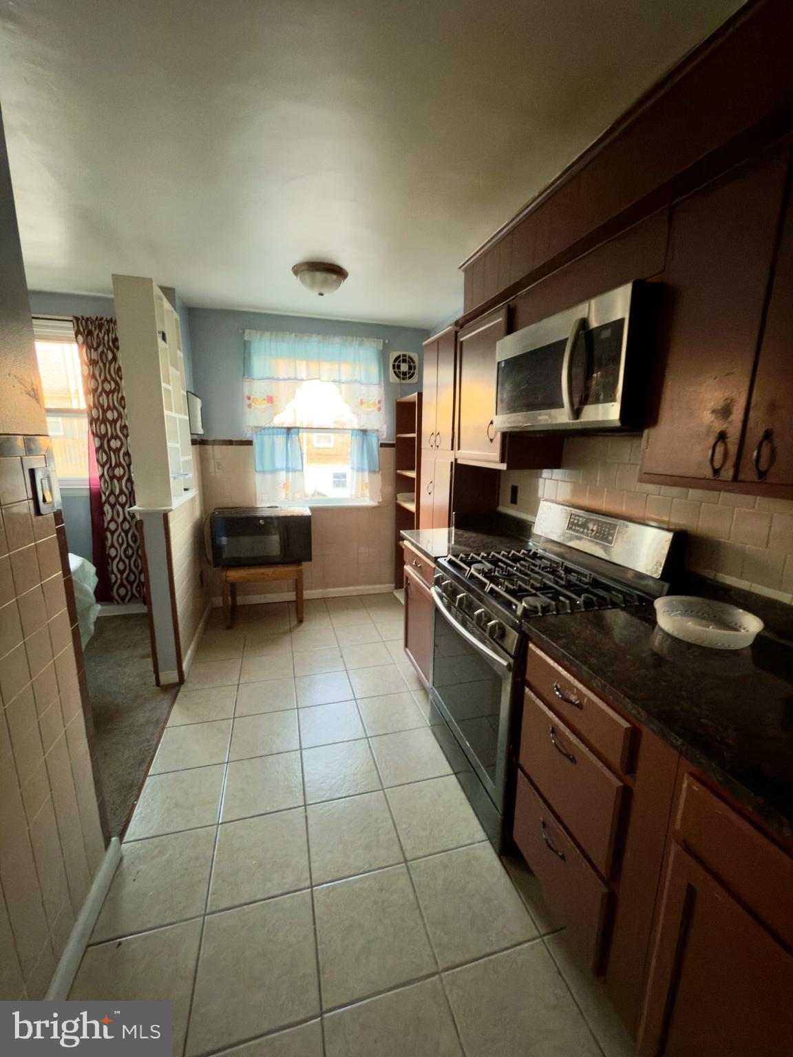 MAYFAIR (EAST) - Residential Lease