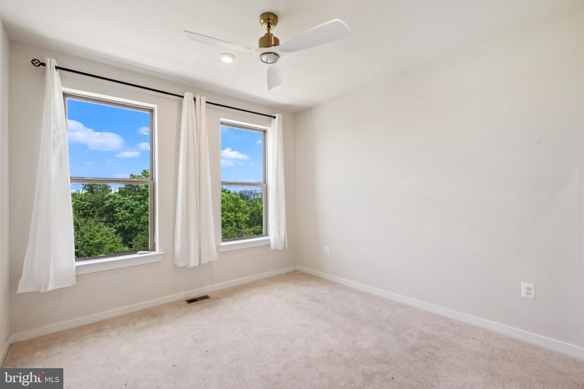 DULLES TECHNOLOGY - Residential