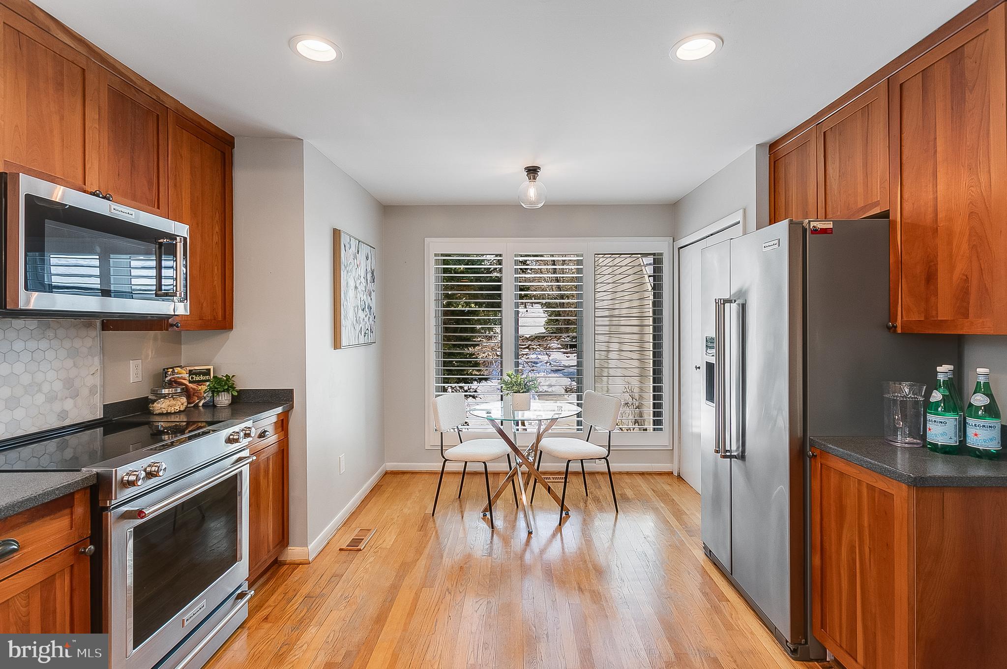 RESTON - Residential