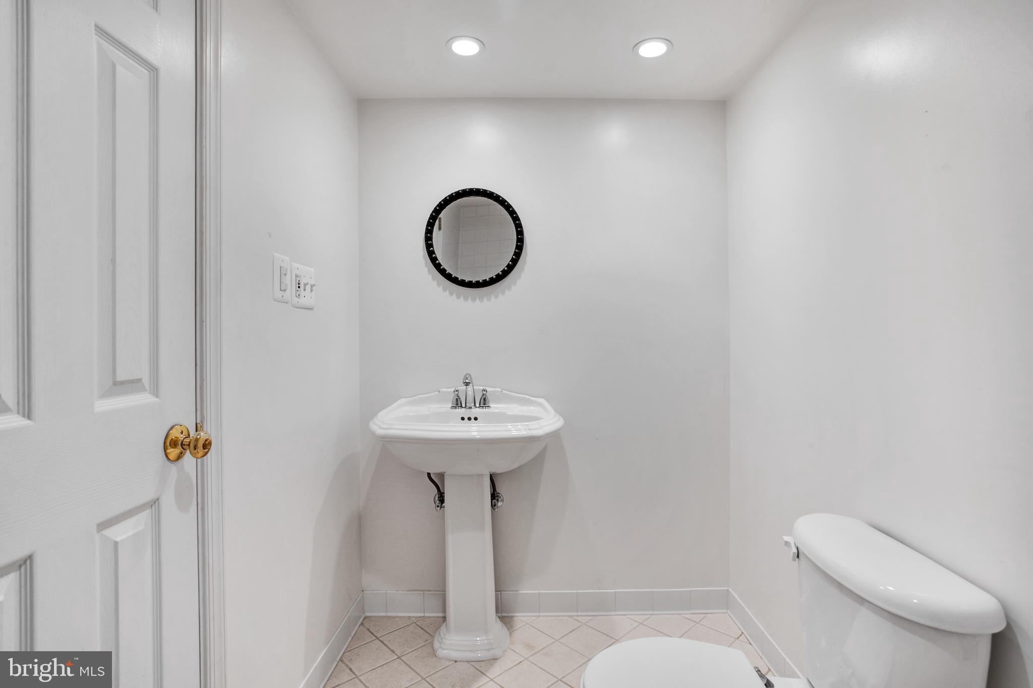 RESTON - Residential