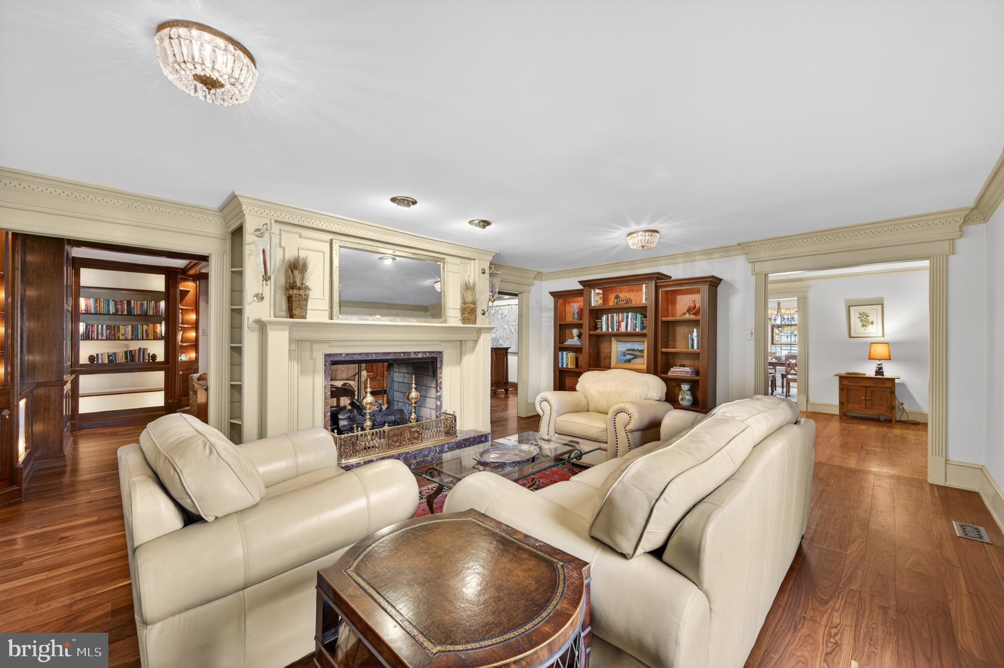 CHARTER CHASE - Residential