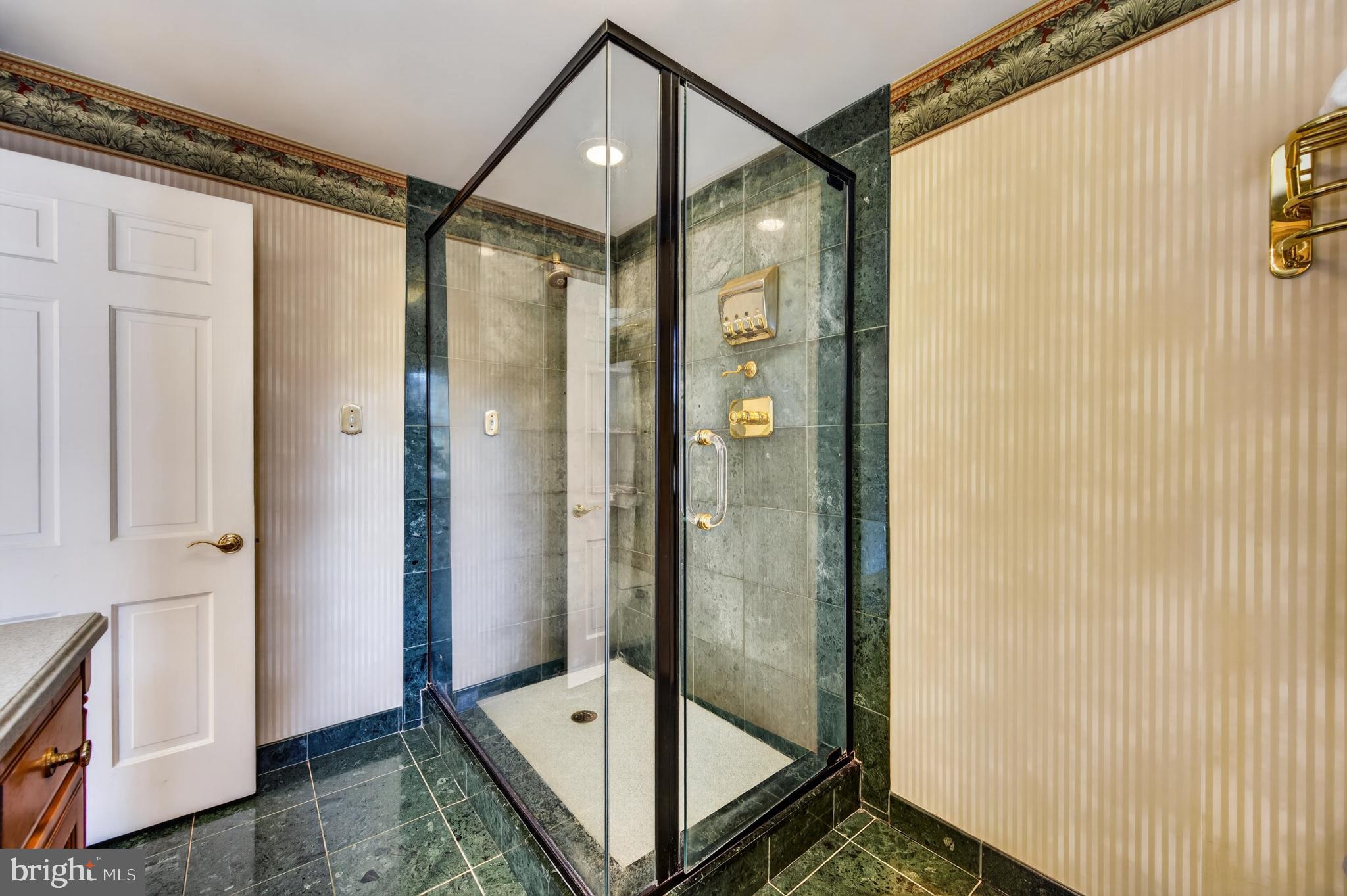 CHARTER CHASE - Residential