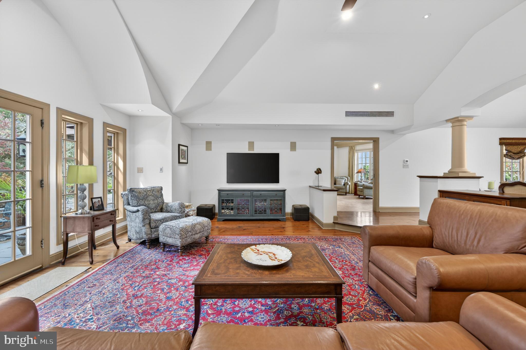 CHARTER CHASE - Residential