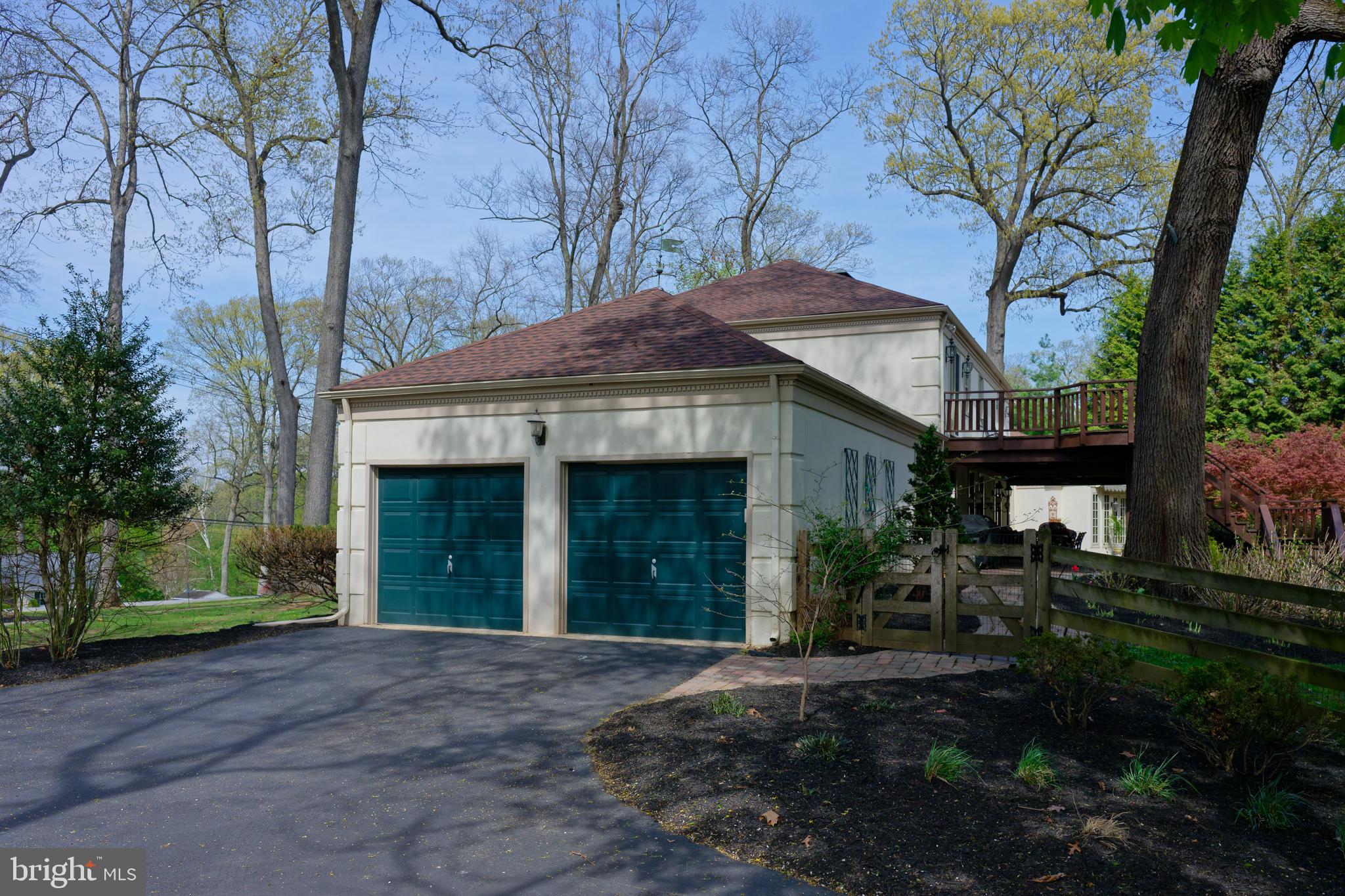 CHARTER CHASE - Residential