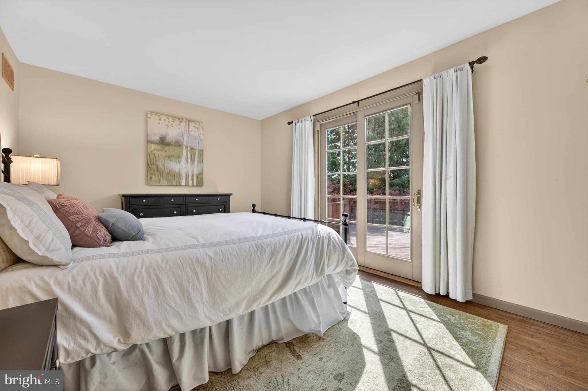 CHARTER CHASE - Residential