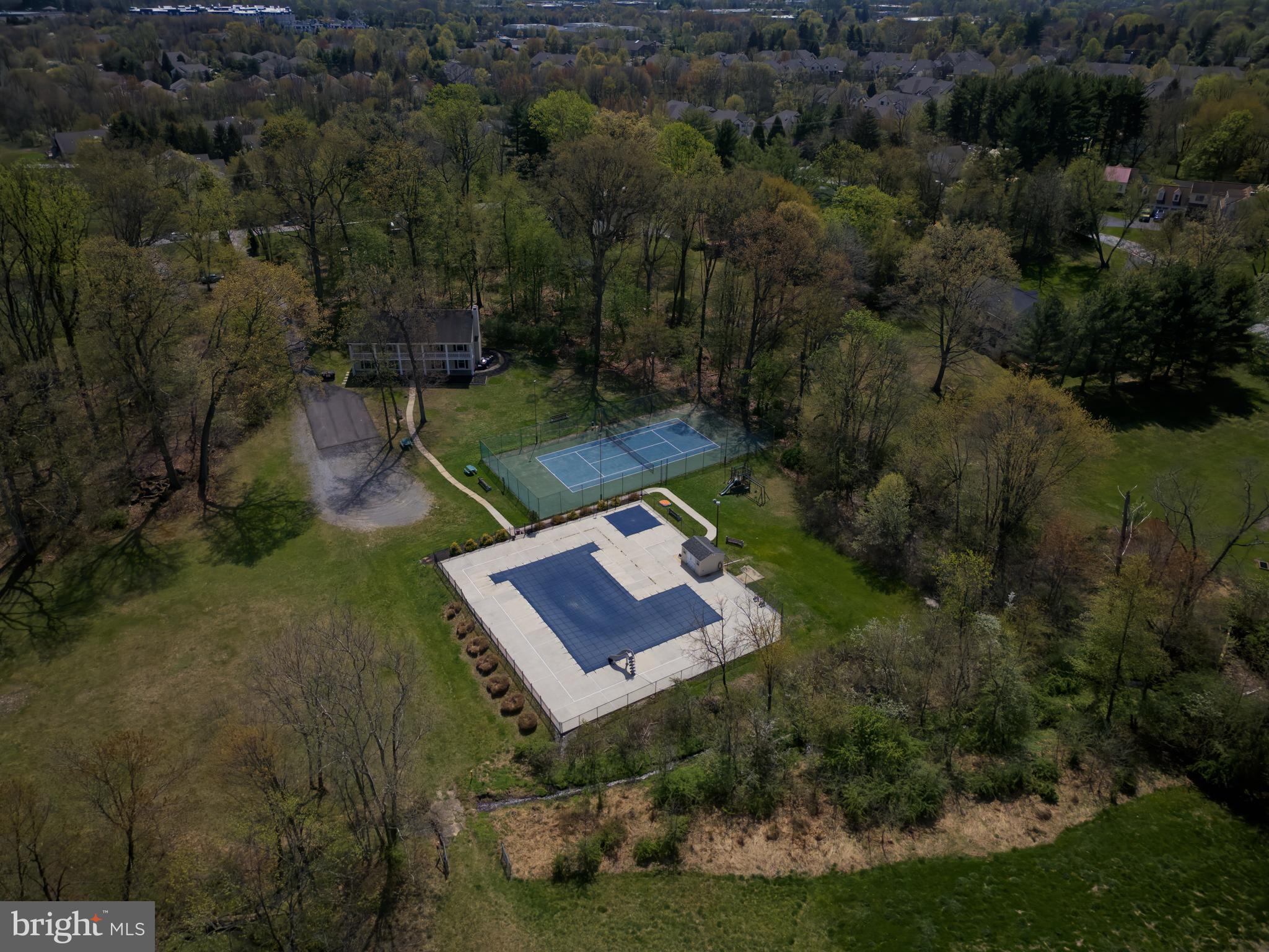 CHARTER CHASE - Residential