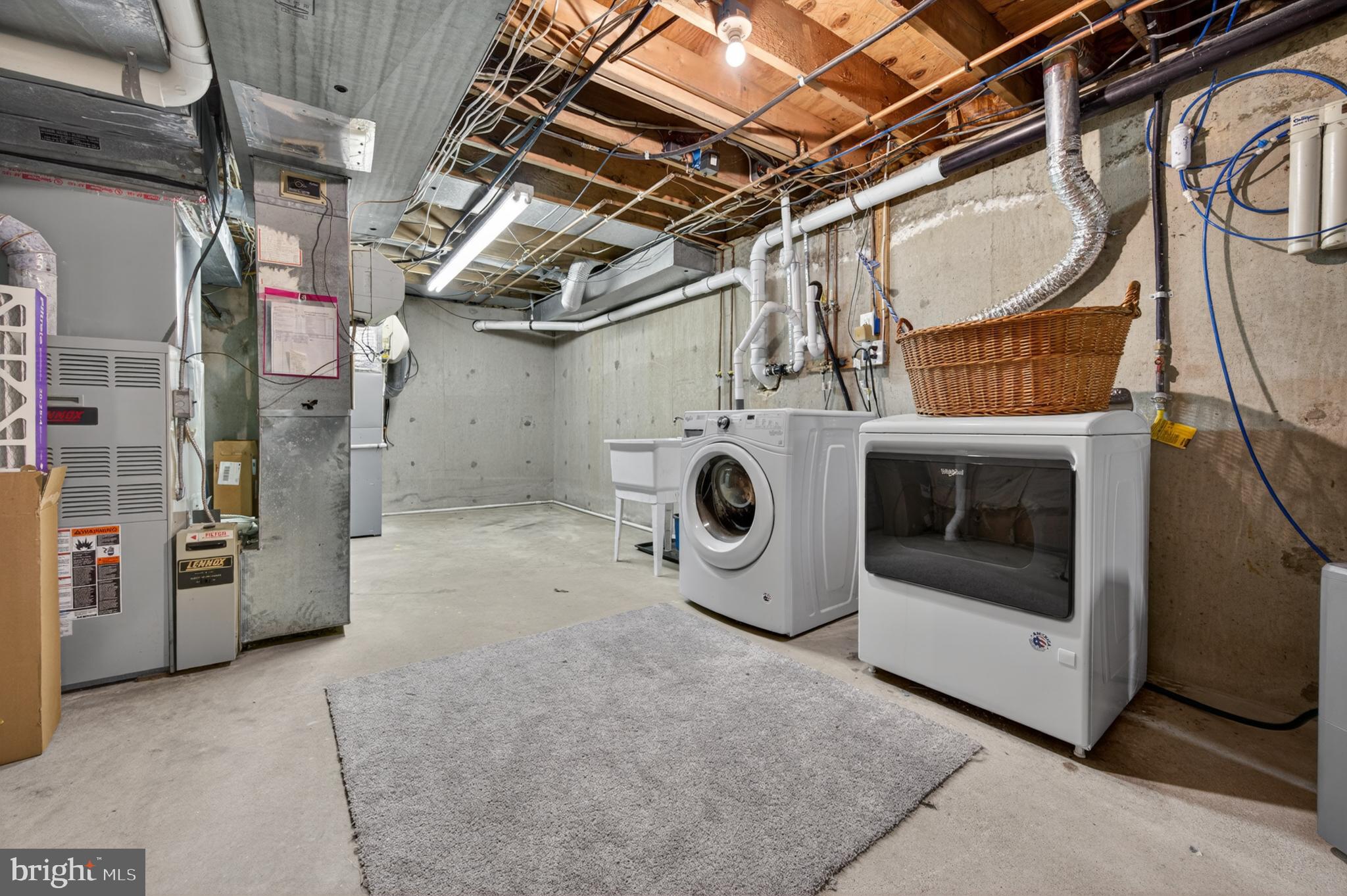 CHARTER CHASE - Residential