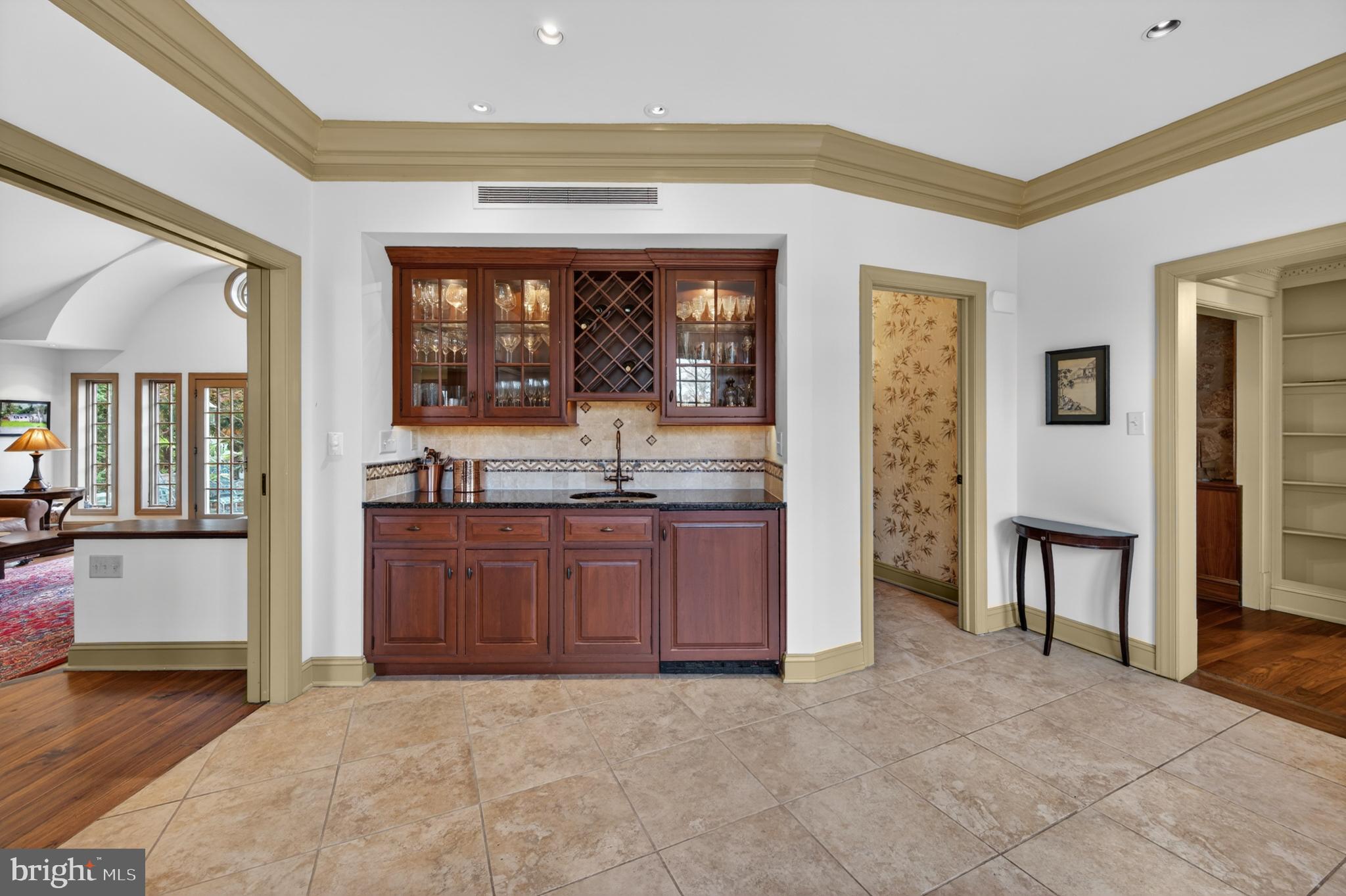 CHARTER CHASE - Residential