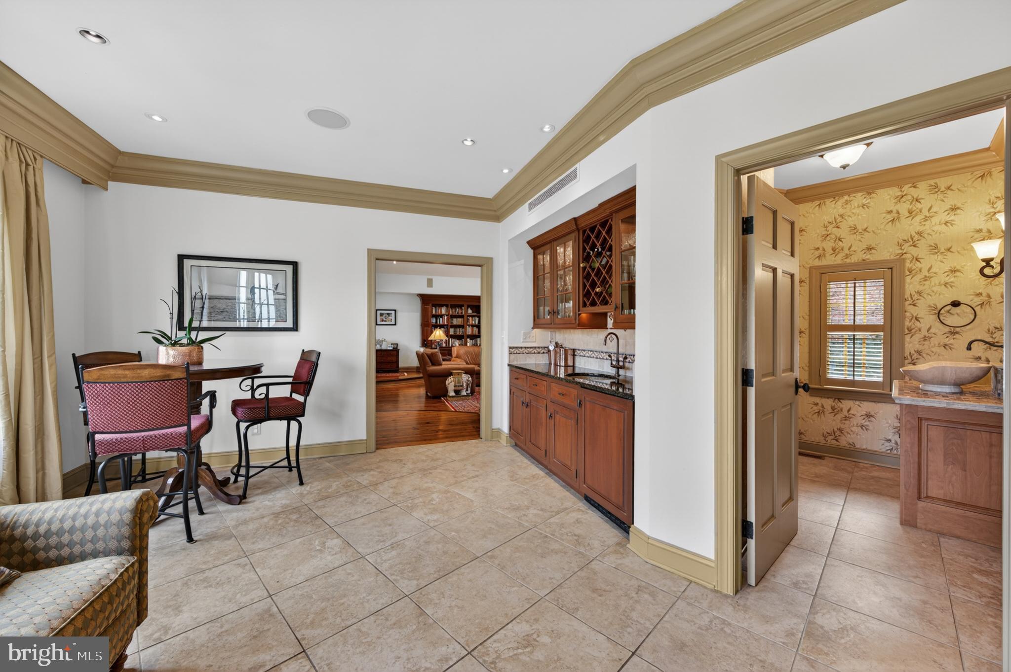 CHARTER CHASE - Residential