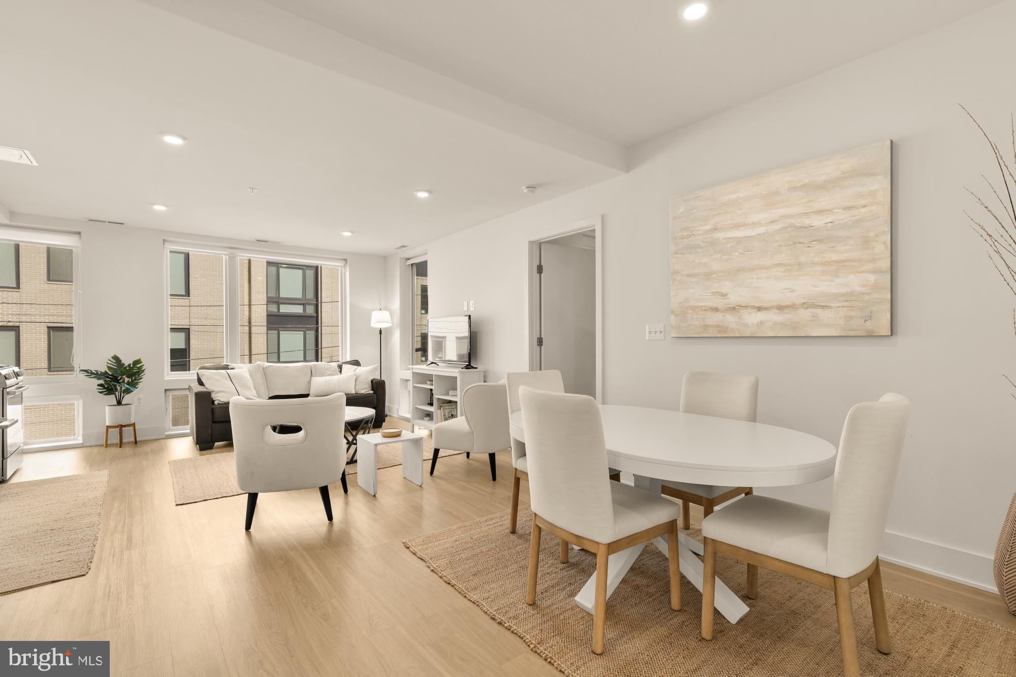 1761 P STREET NW 202