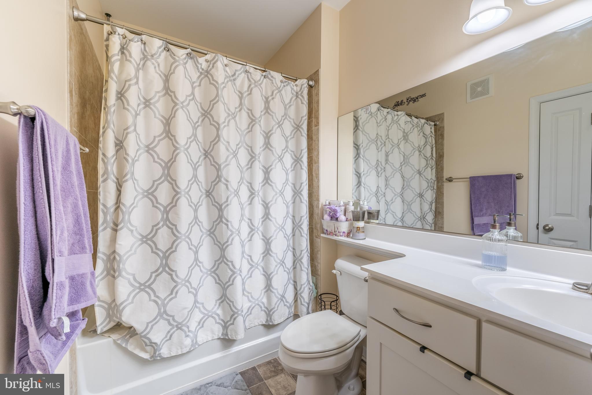 RUSSETT - Residential