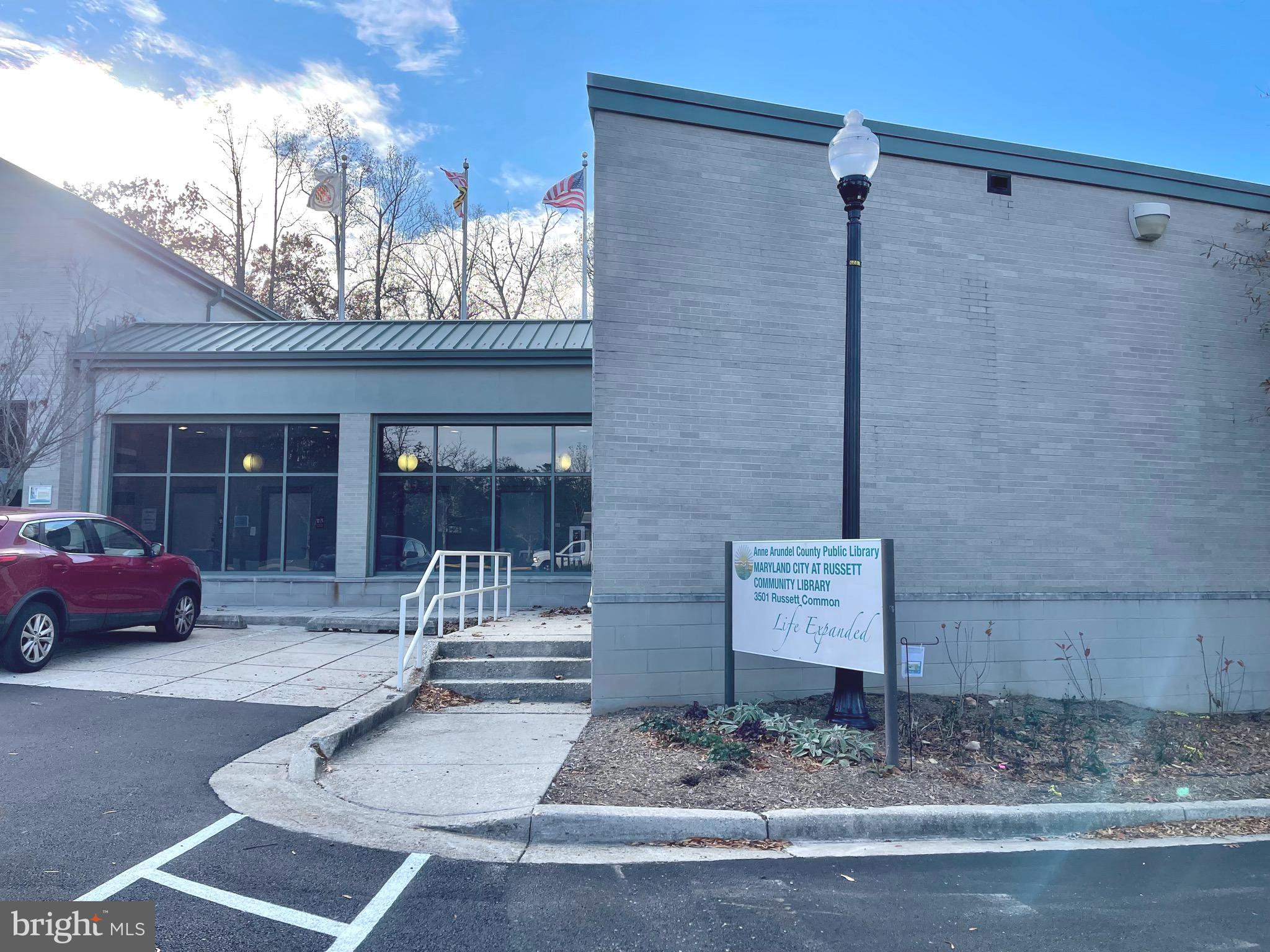 RUSSETT - Residential