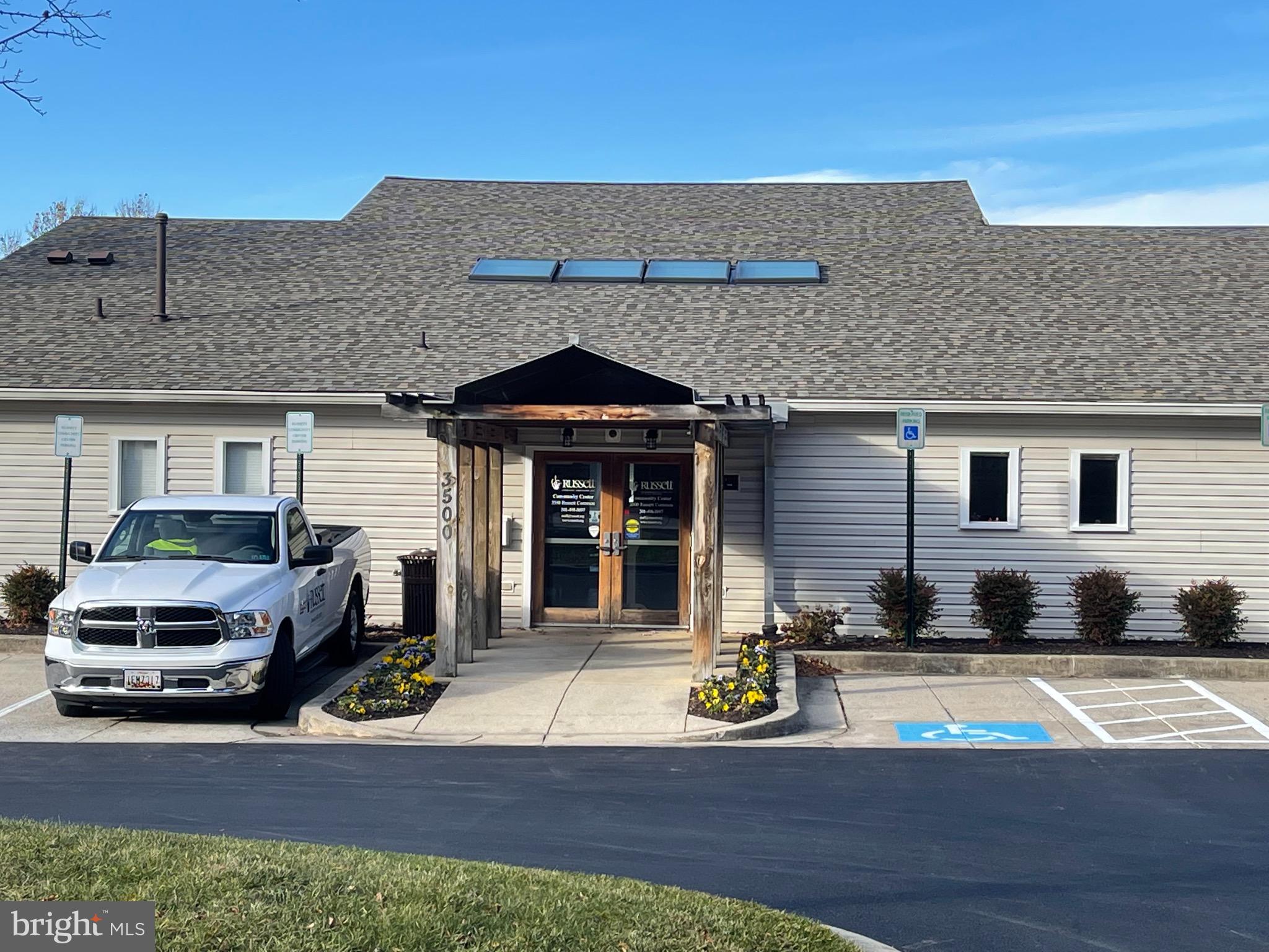 RUSSETT - Residential