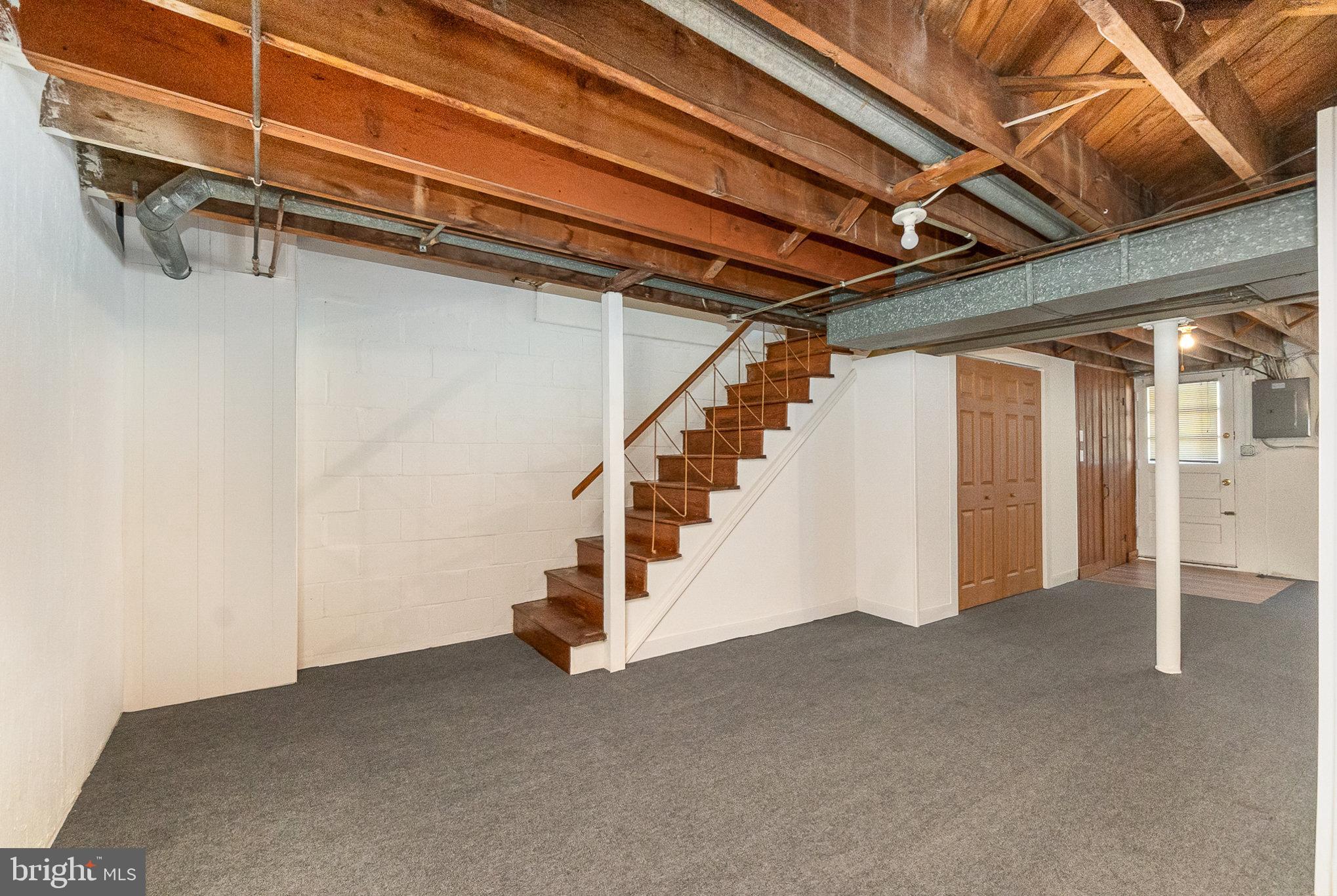 CHINQUAPIN PARK - Residential