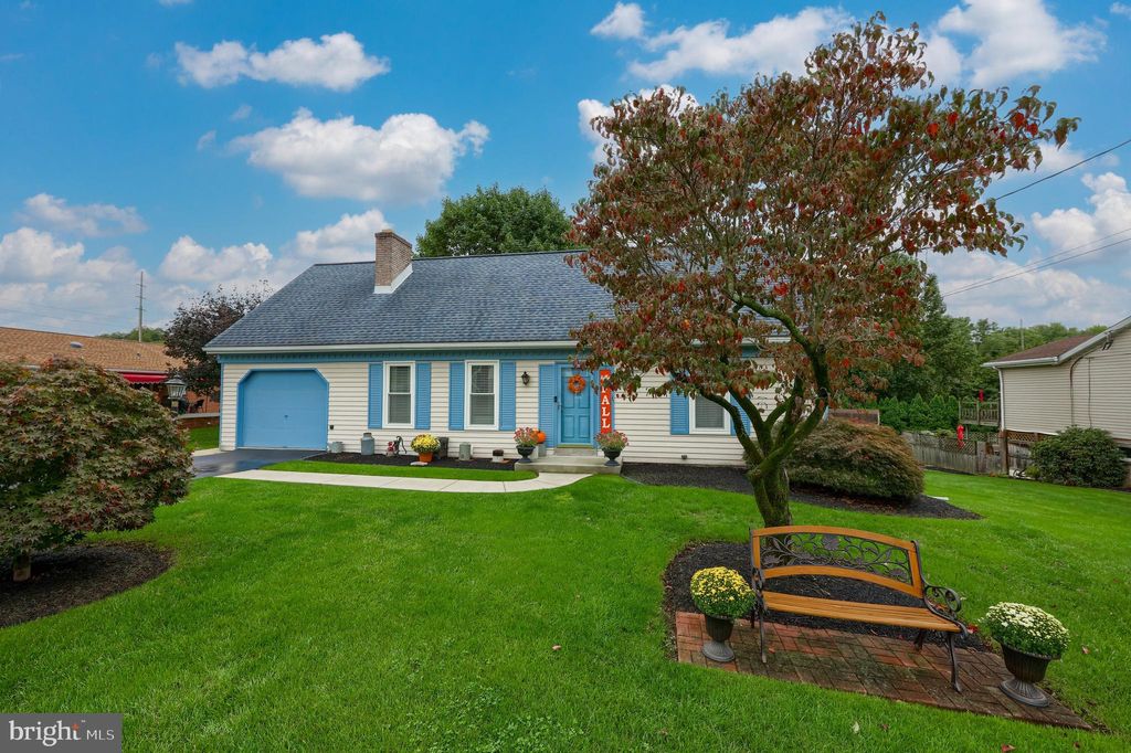 Photo of 212 Froelich Avenue, Mountville, PA 17554 (MLS # PALA2040800)