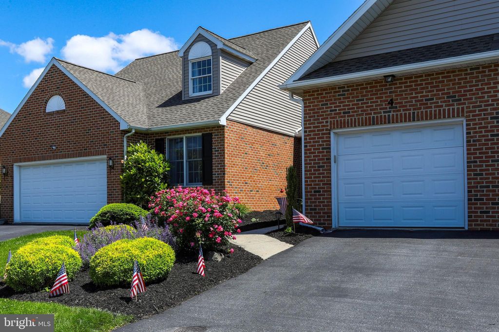 Photo of 4 Spring Hill Lane, MOUNTVILLE, PA 17554 (MLS # PALA2070512)