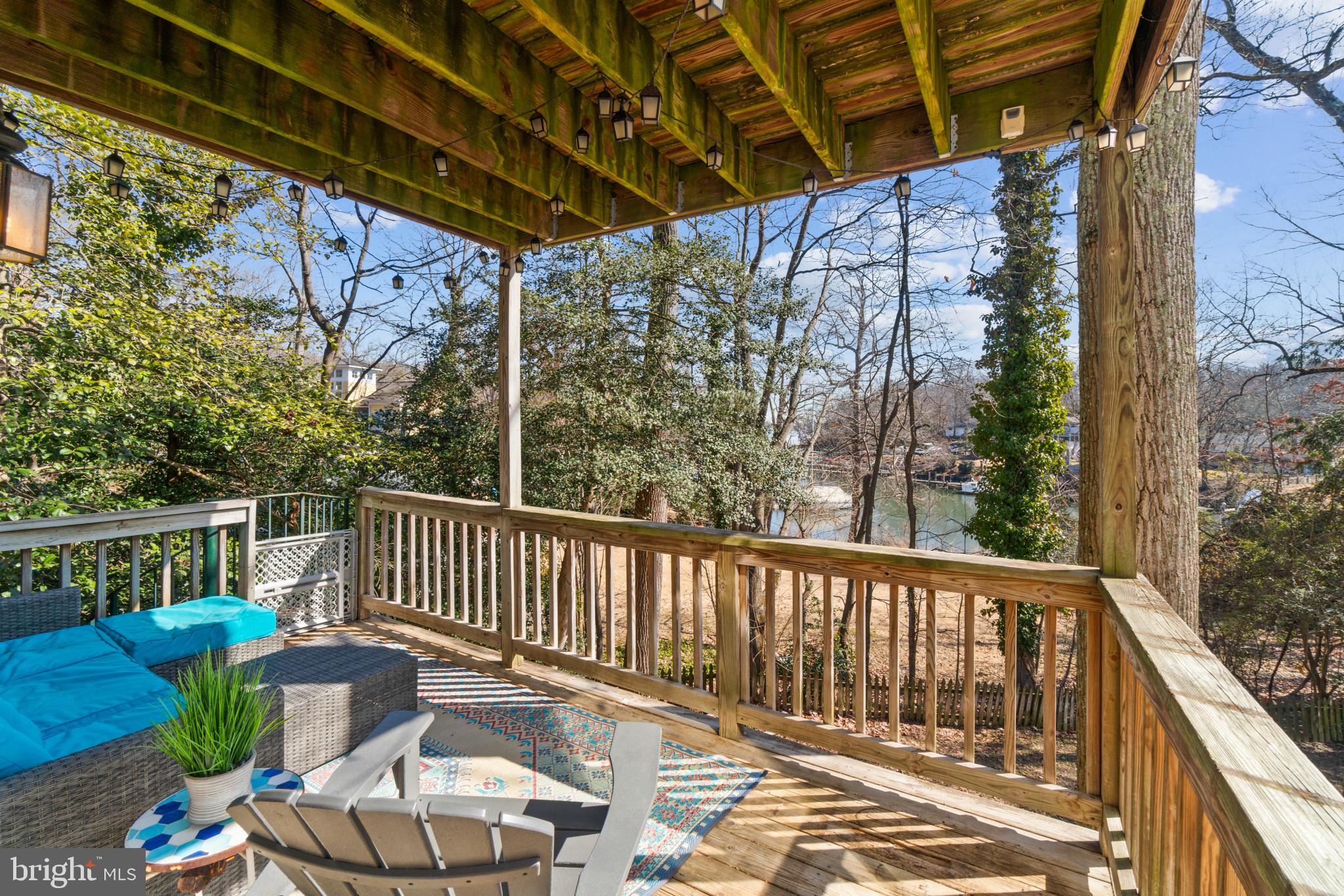 ANNAPOLIS ROADS - Residential