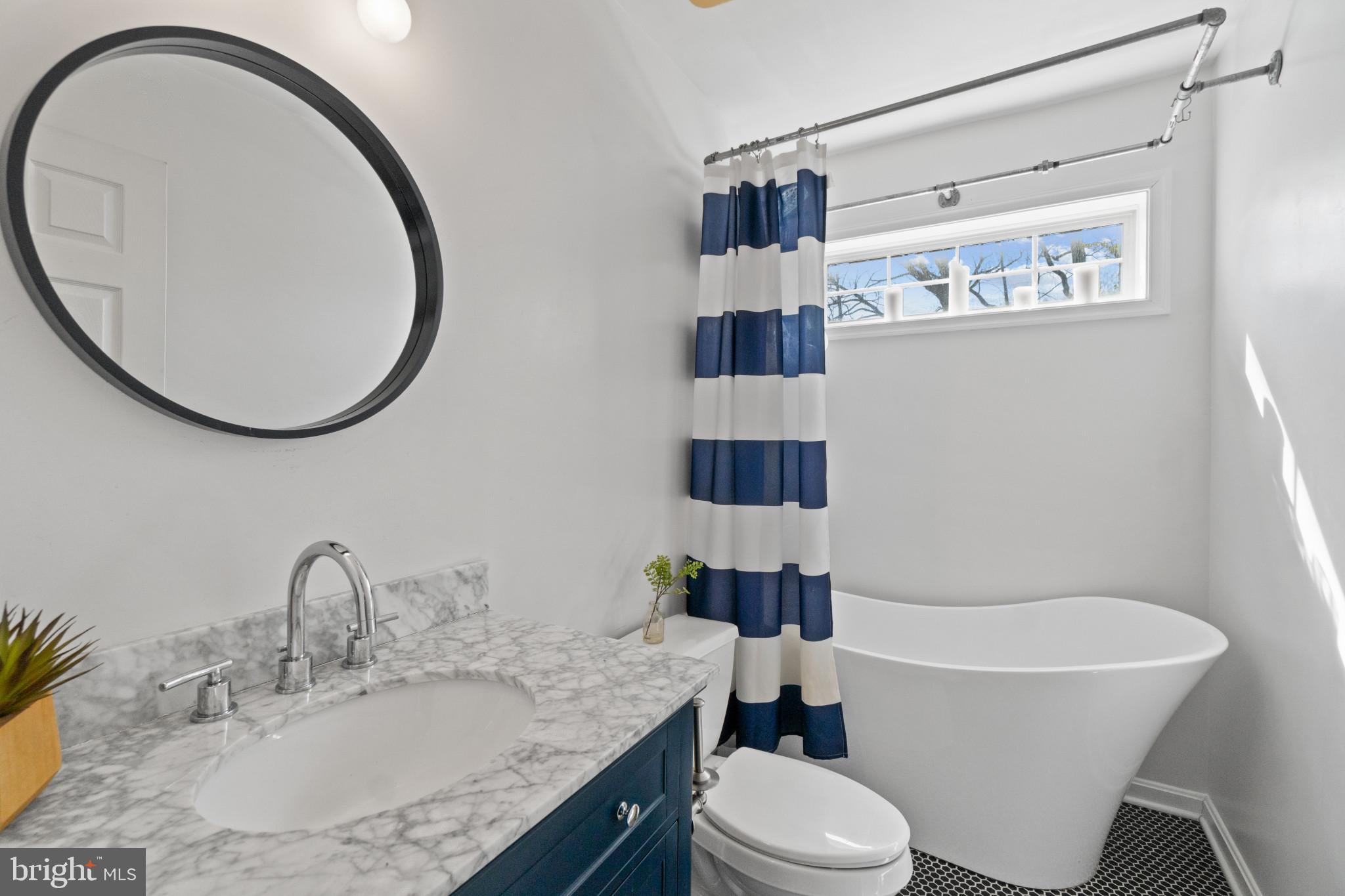 ANNAPOLIS ROADS - Residential