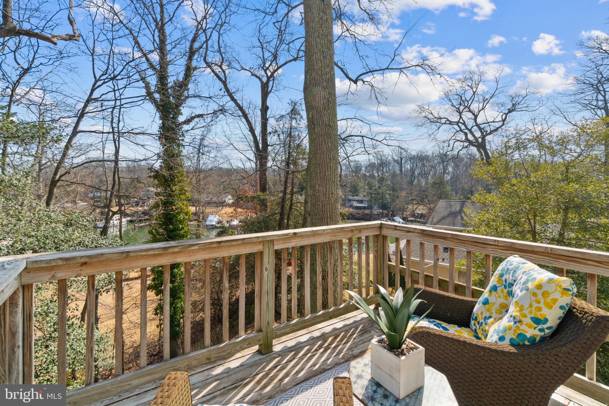 ANNAPOLIS ROADS - Residential